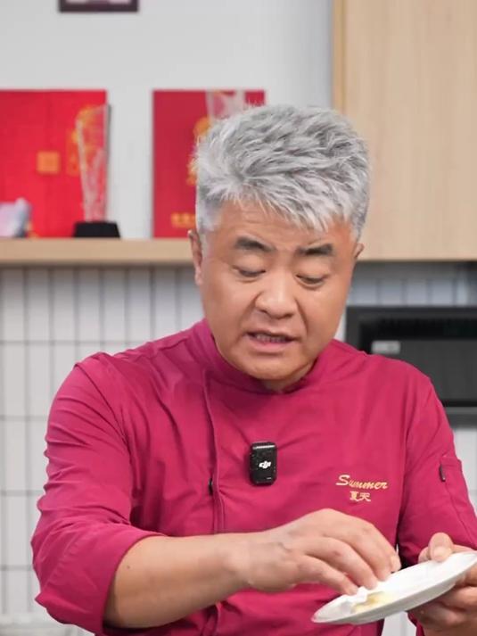 火锅和冒菜的区别到底在哪？跟着夏叔视频一起揭秘！