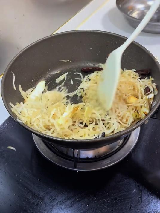 不齁咸的好咸菜_你吃过这种在大缸里酱油腌制的咸菜吗