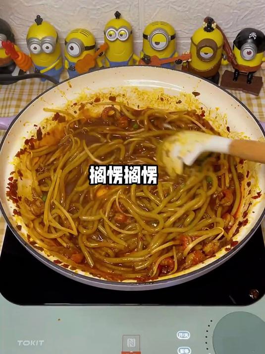 深夜的炸鸡真的好香!