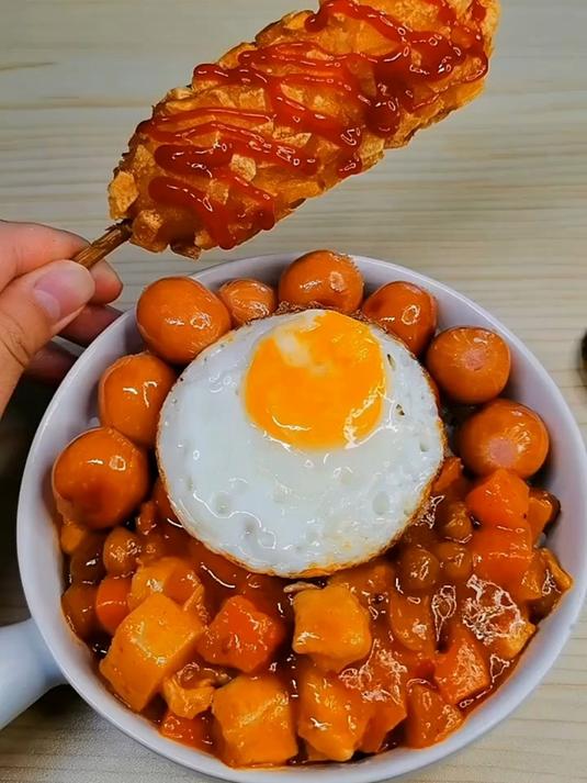 酱乎乎的宫保鸡丁预制菜 宫保鸡丁 盒饭 盒饭小王子