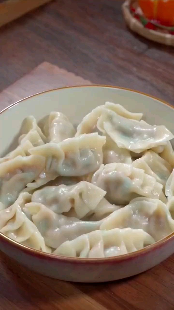 饺子馅料怎么调才好吃,你就像我这样做,包出来的饺子也能鲜嫩多汁又好吃