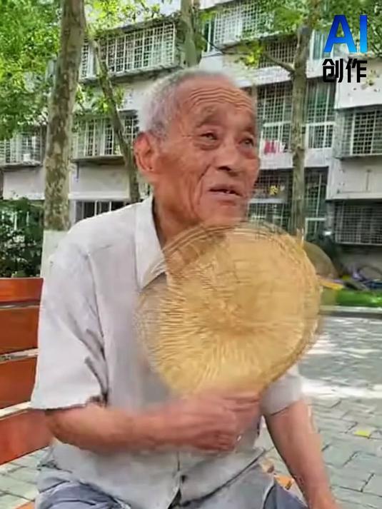 霸王茶姬店员摆拍?大爷气炸,太不卫生?