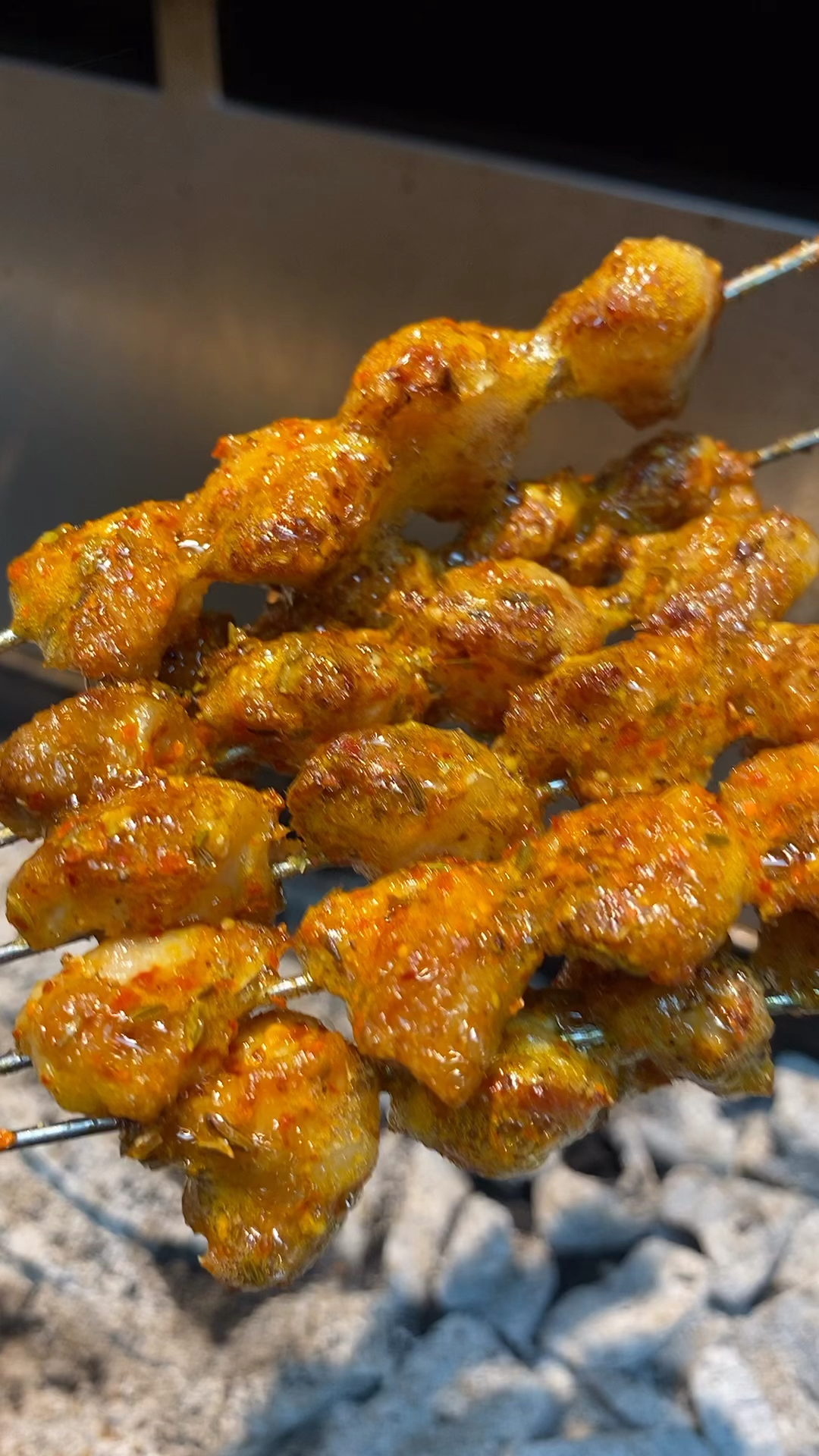 烧烤店的鸡脆骨
