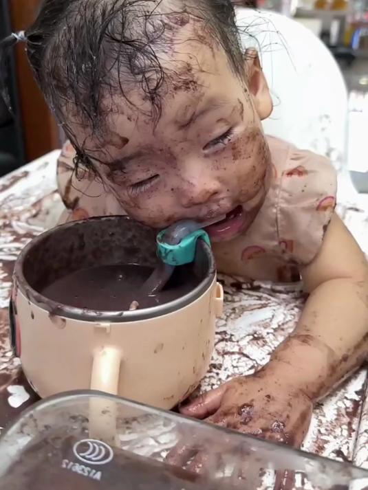 纯手工制作的山东粗粮煎饼,松软香甜价格实惠,看着就想吃!