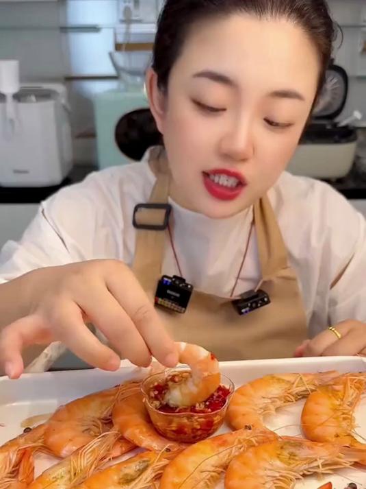 厄瓜多尔白虾上新!鲜活锁鲜,肉嫩味鲜～