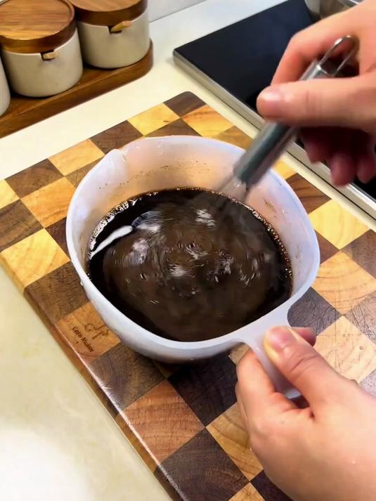 香港龟苓膏养生功效大全,全家都能受益