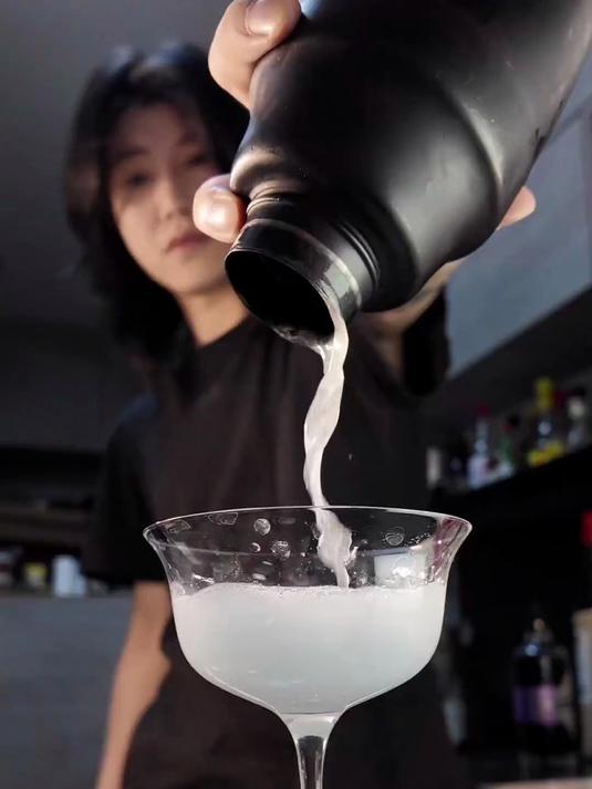 回家三杯酒 打开鸡尾酒的正确姿势解渴:金菲士解馋