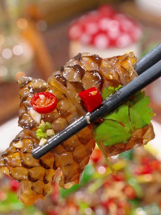 酸辣美味的凉拌鱼皮