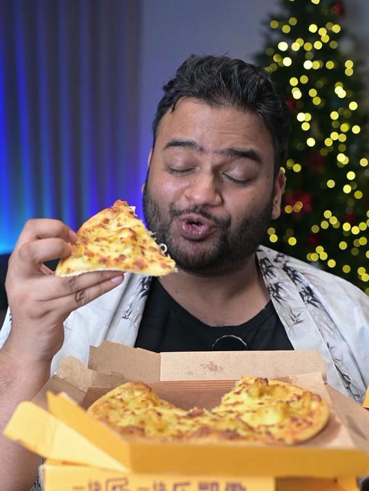 老外连炫4个榴莲披萨！猫山王真的没有对手！