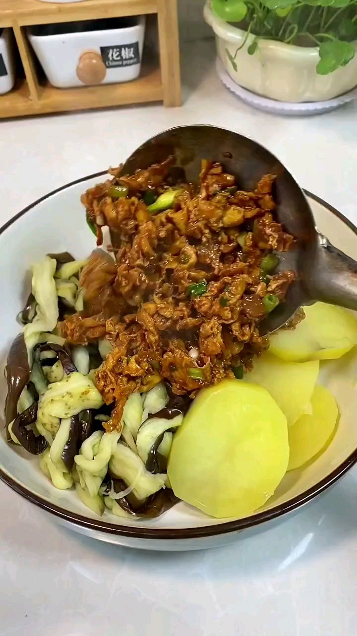 东北大拌菜香得嘞