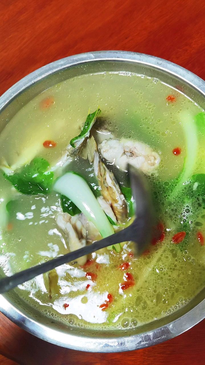 天然海鲜(小石斑鱼 黄翅鱼 银米鱼汤)