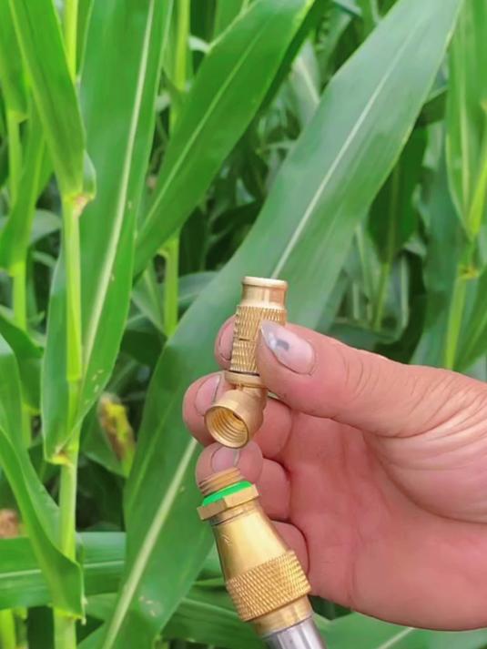 菜地果园需要打药就使用这个高压喷头，雾化出水设计还能自由调整