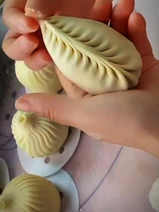 今天给大家分享一个麦穗包子的做法