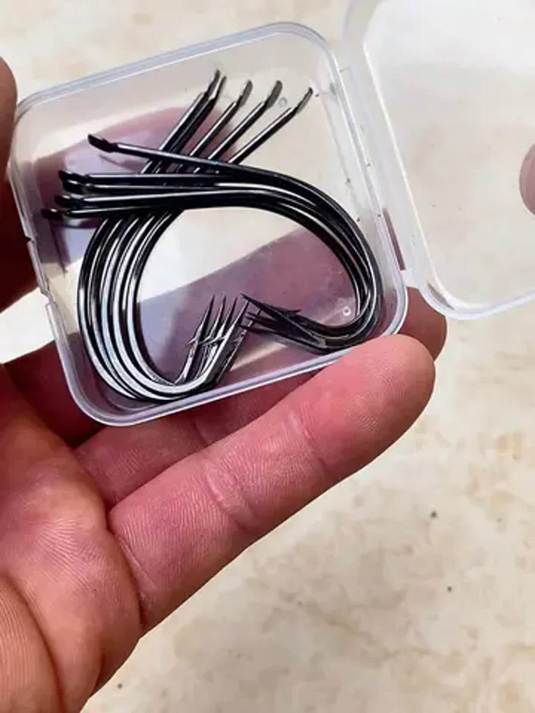 大型鲶鱼咋钓?臭鱼挂钩用这刀锋丸世鱼钩!