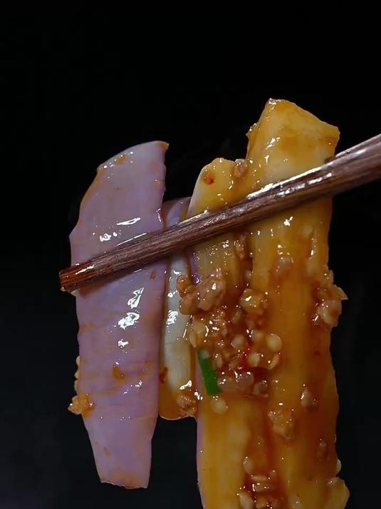 家庭版肉末茄子做法，做法简单不油腻