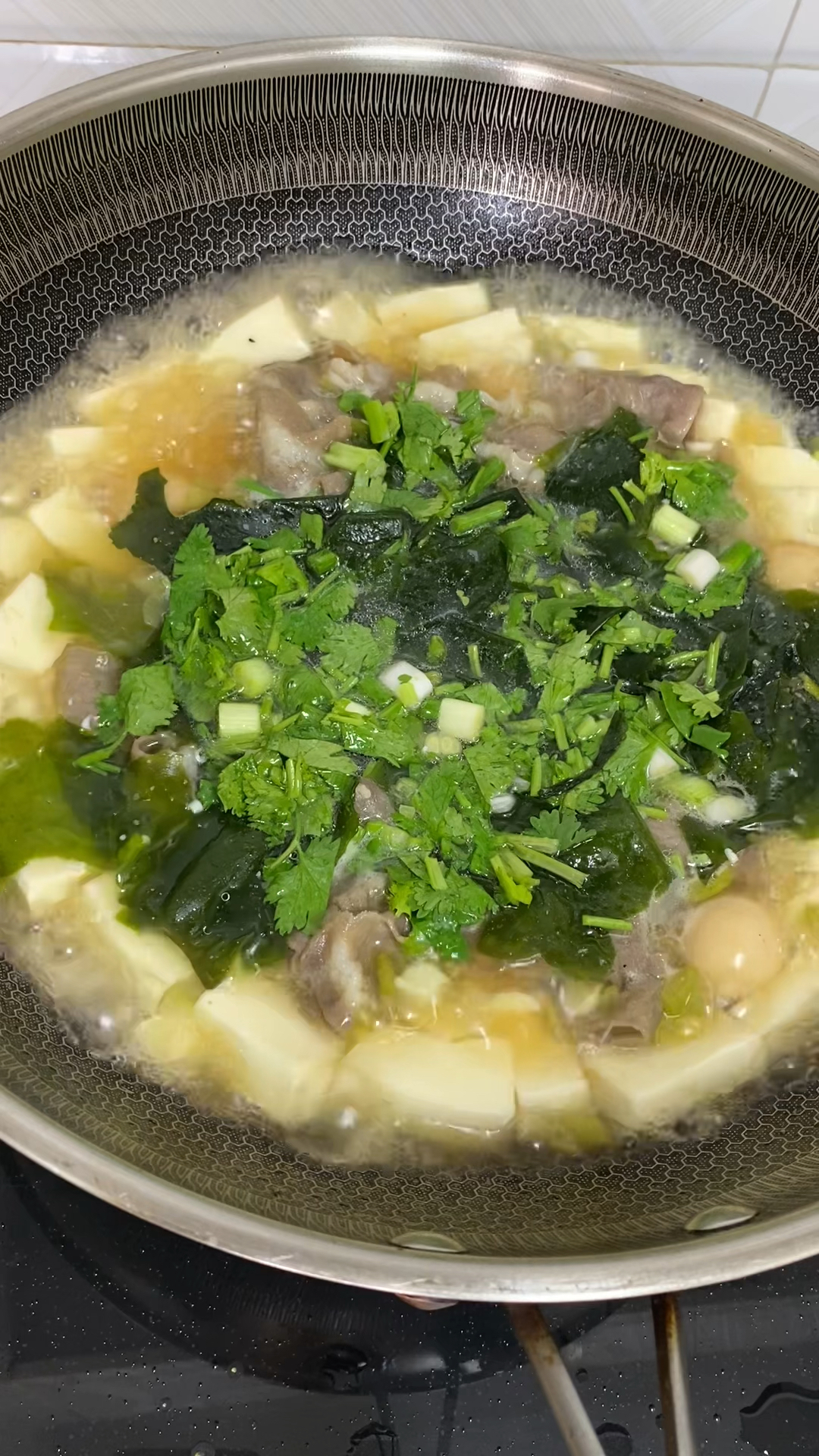 肥牛豆腐海带汤