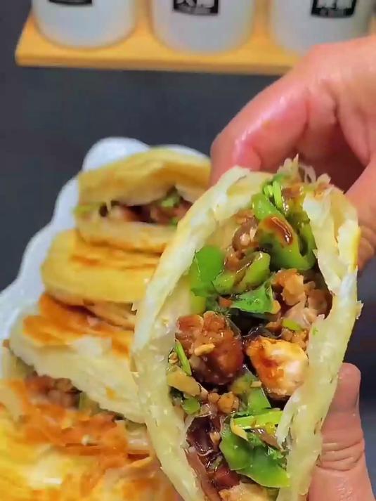 潼关肉夹馍饼胚,家庭必备美食?