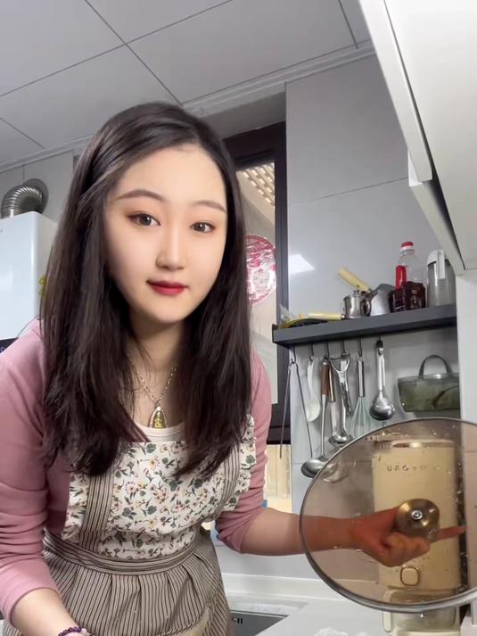 山西饸饹面申请出战！吃饸饹就得配香菇肉丝！香啊！#山西美食##美食#