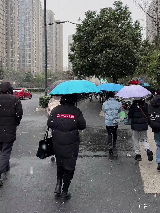 云南的酸菜牛肉火锅是有点实力在锅里的