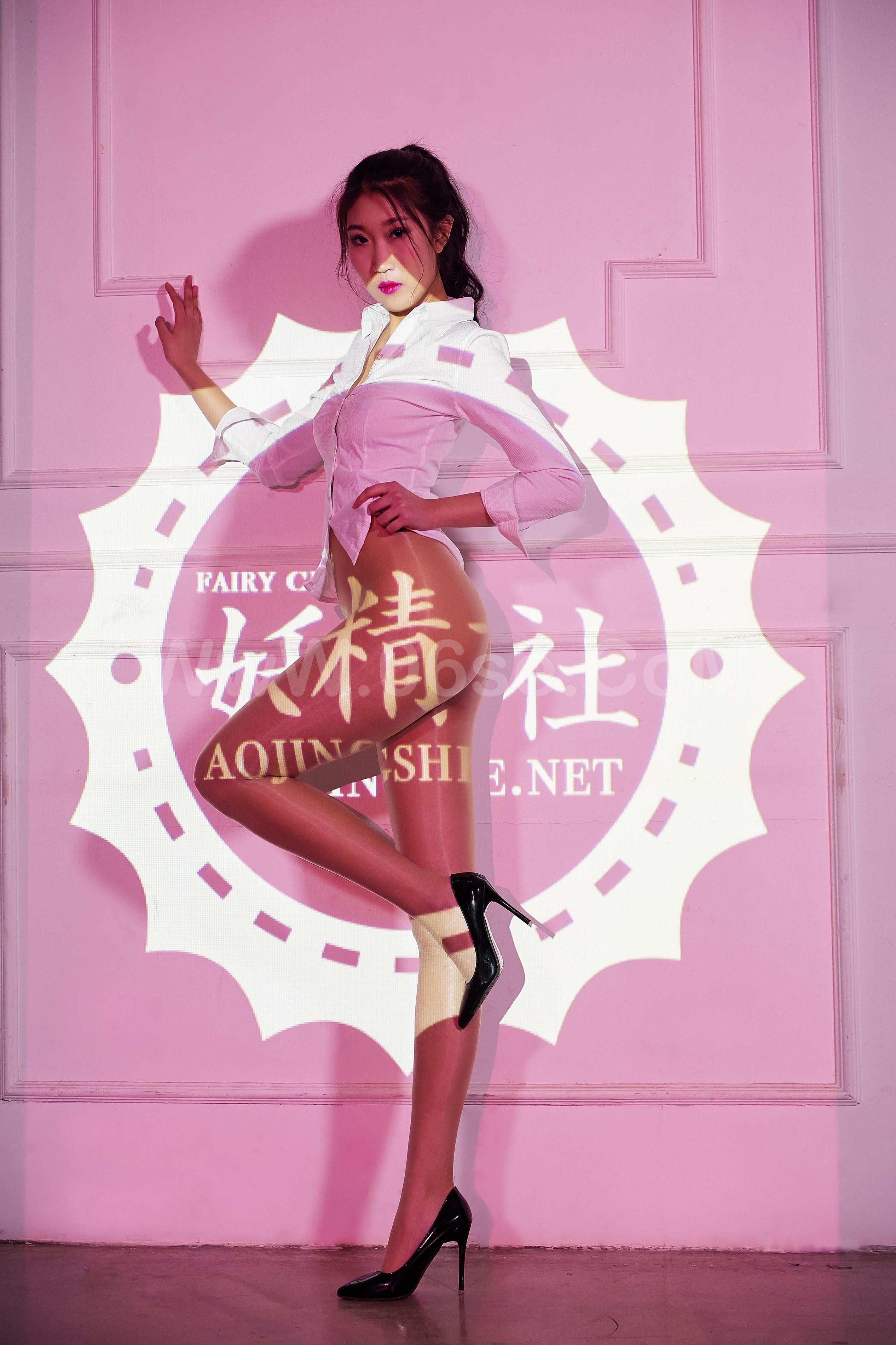 图片[13]-[YaoJingShe 妖精社] T2003《光影美丝》唐飞飞&苏伟&爱优蜜 [25P-191MB]-六色网