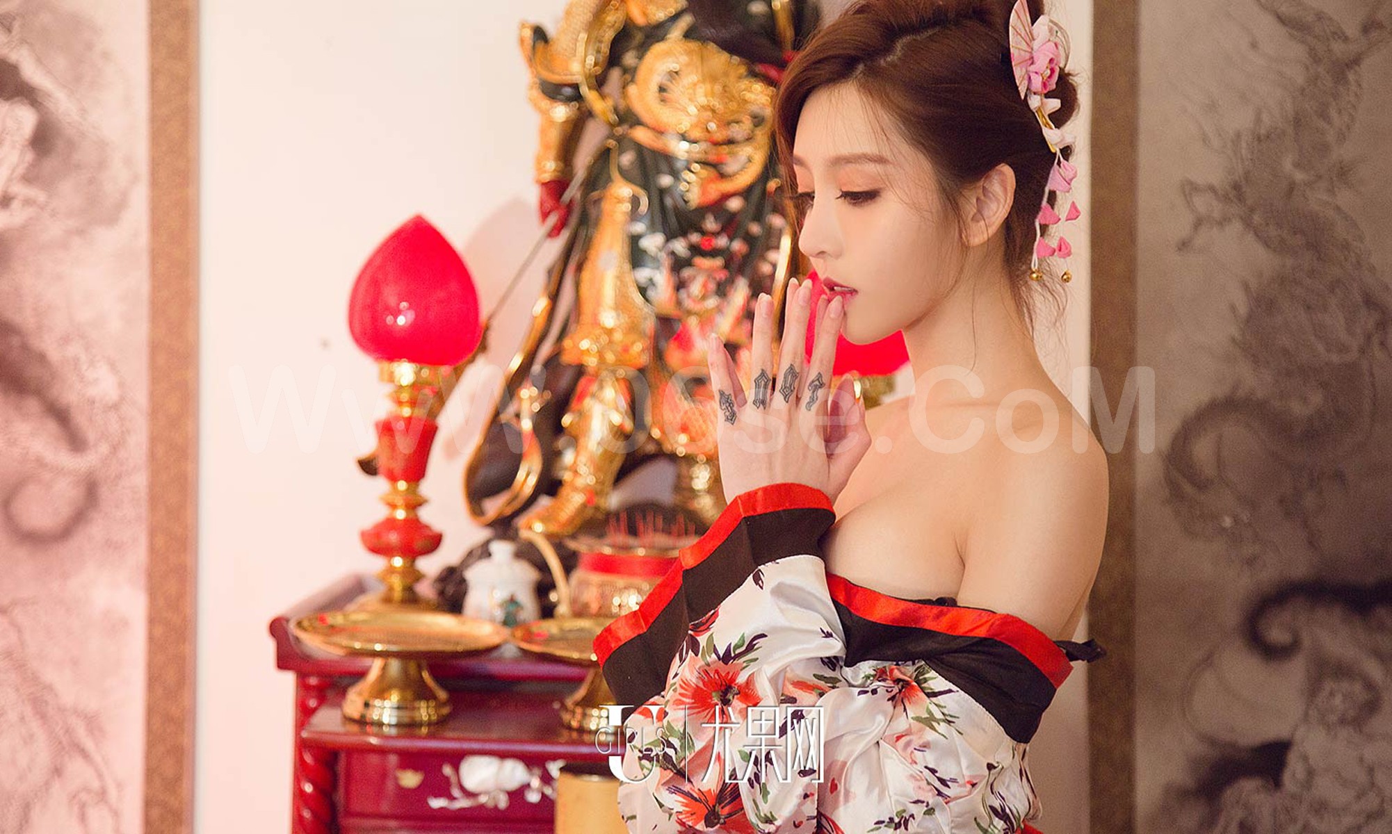 图片[33]-[Ugirls爱尤物] No.1321  Xuan Chen (萱宸) & Jin Zi Lin (金梓林) & 兔子-六色网