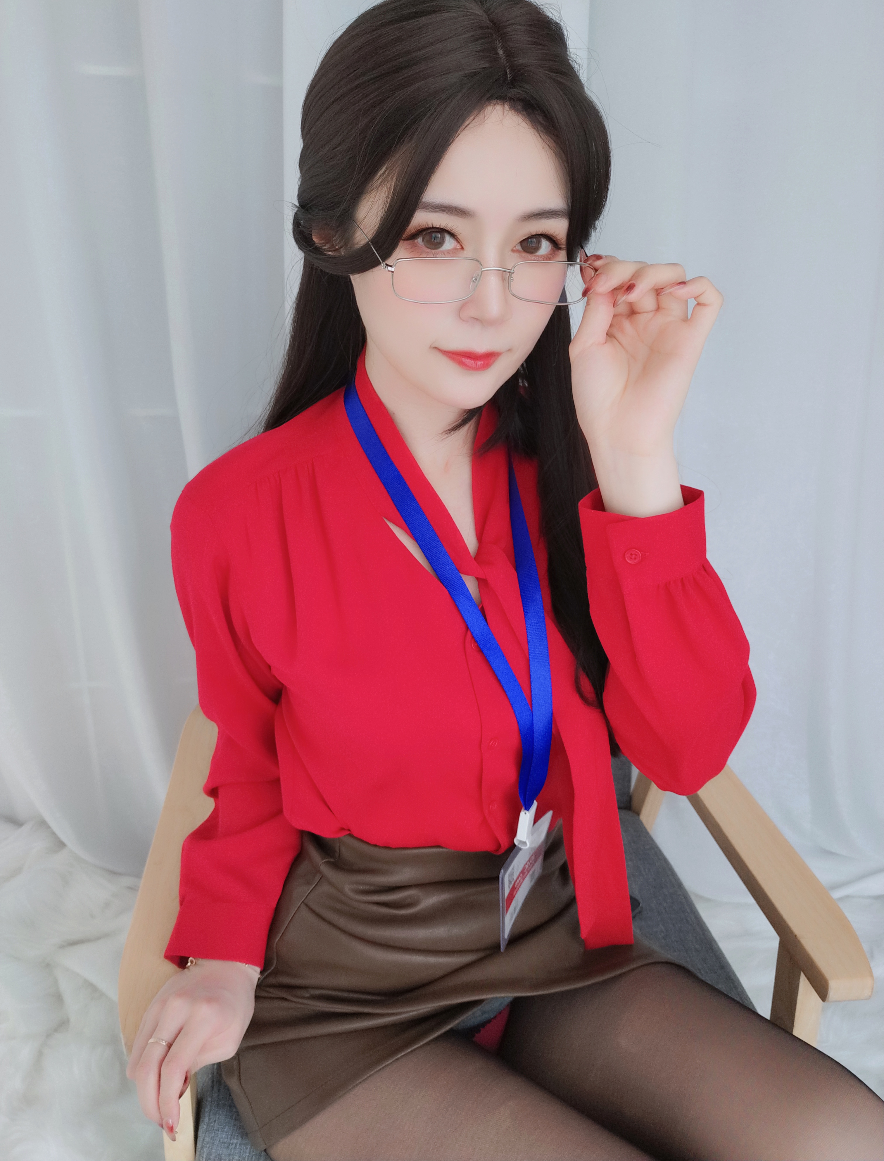 图片[23]-Coser小姐姐白银 NO.002 – 新上任上司[43P+3V318M]-六色网