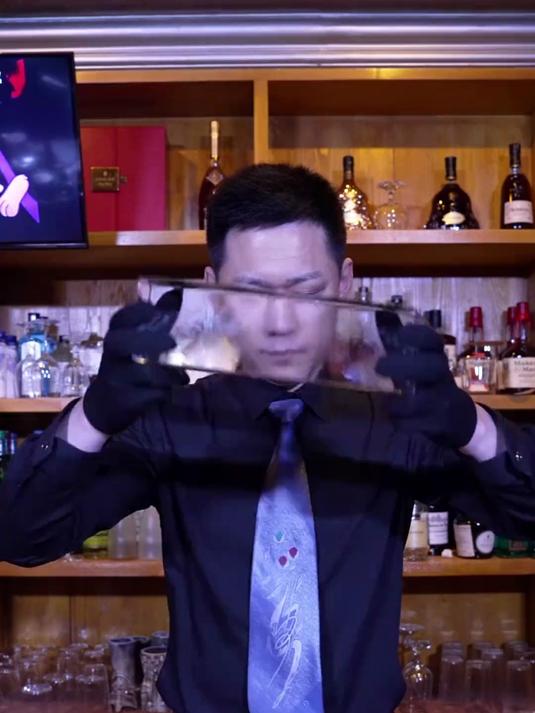 水割威士忌:作为全网最能打的调酒师,制作水割威士忌