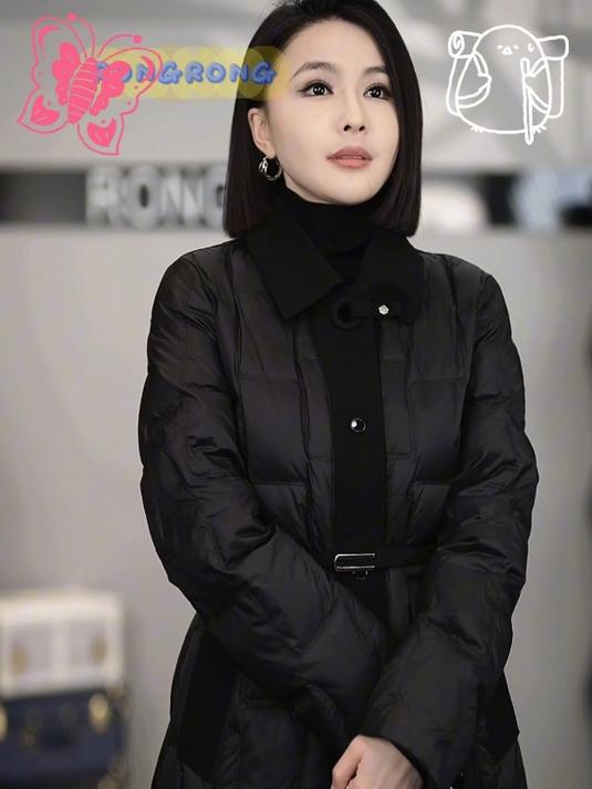 溶溶推荐:「巴黎女人」90白鸭绒轻盈保暖斜纹长款羽绒服来啦