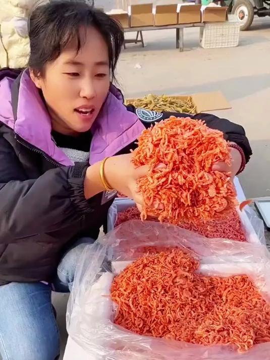 颗颗饱满磷虾干,锁住南极鲜味,营养直达舌尖