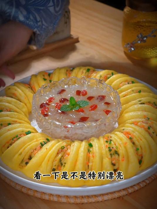 快过年了给家人做一个盘龙大花卷吧