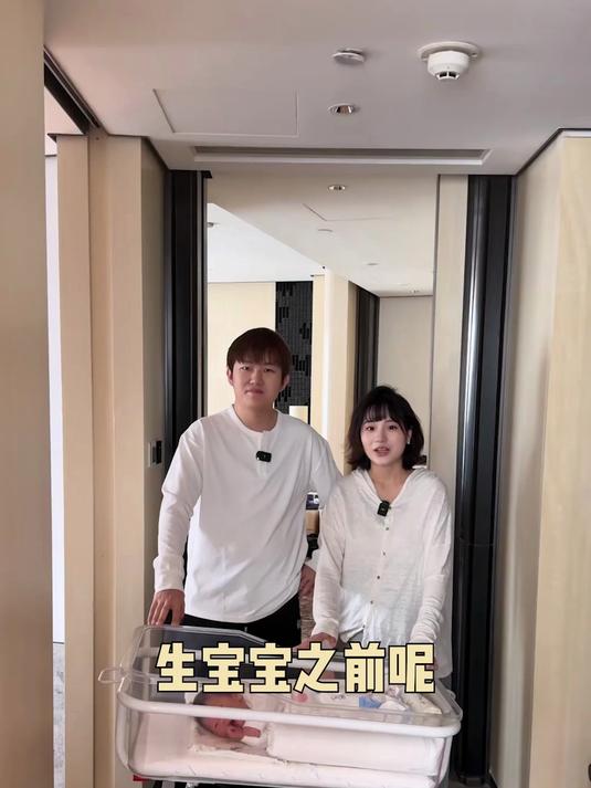 姐妹们来评评理,谁给娃穿的更好看!