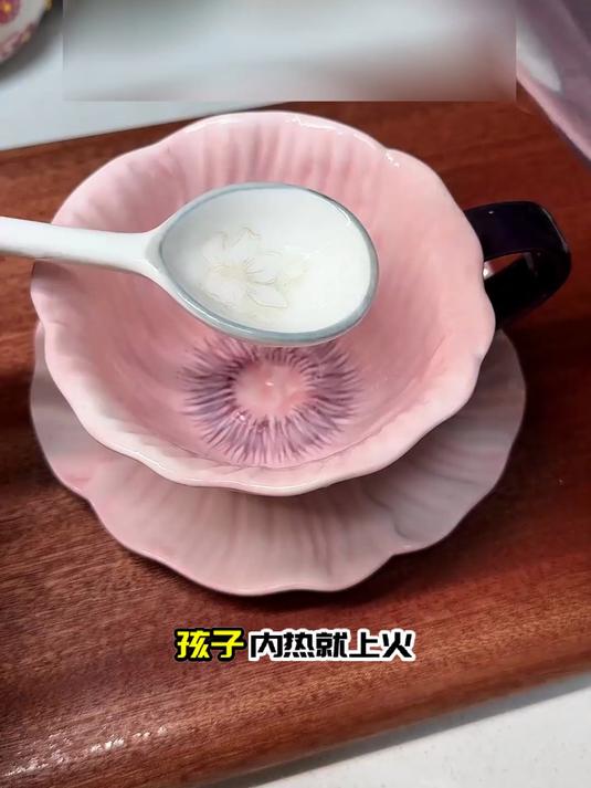 女生快冲!莲藕雪梨饮,秋天喝来年不丑