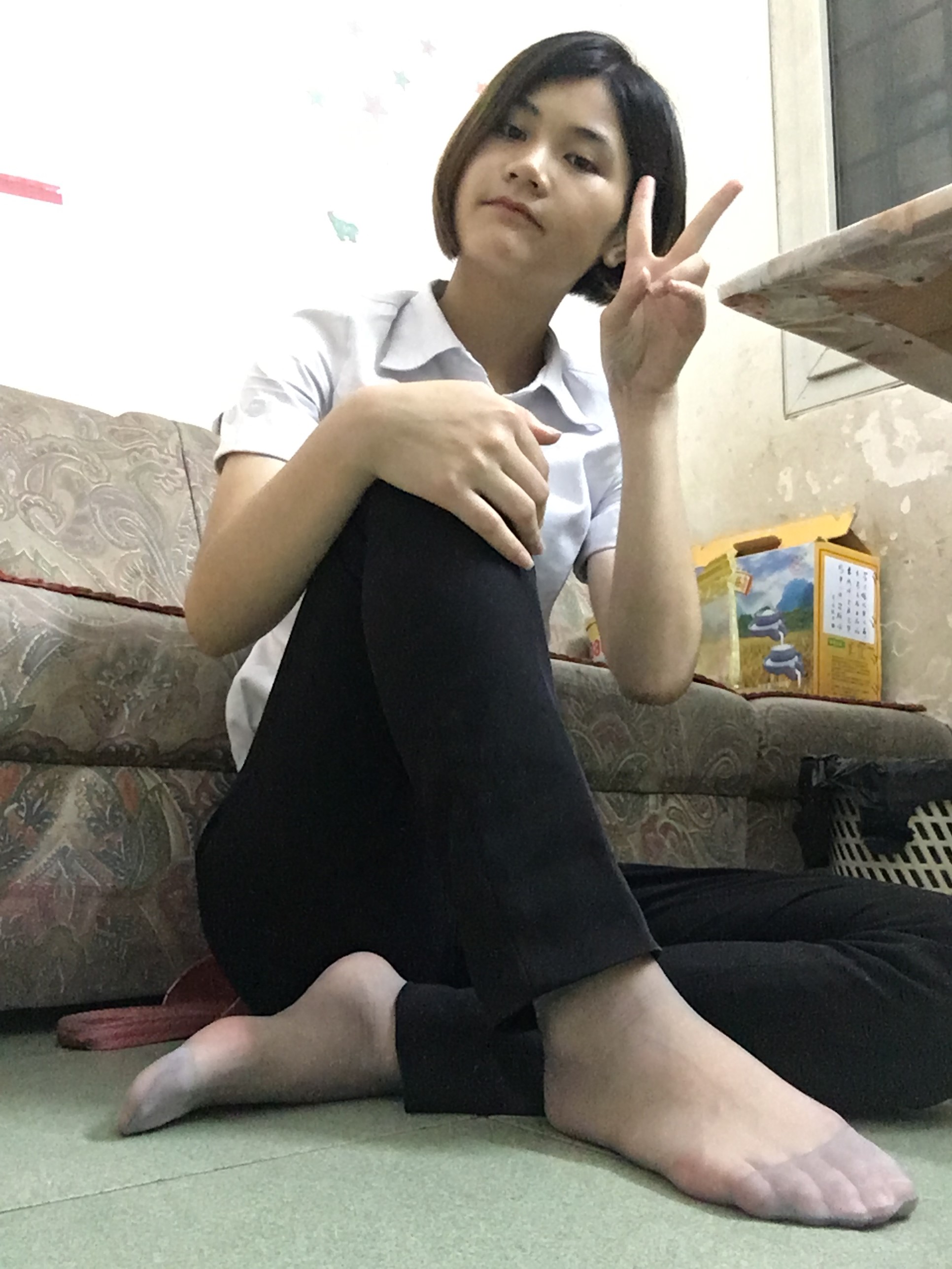 图片[28]-学妹校园寝室短丝系列032期 谭佐婷[40P22M]-六色网