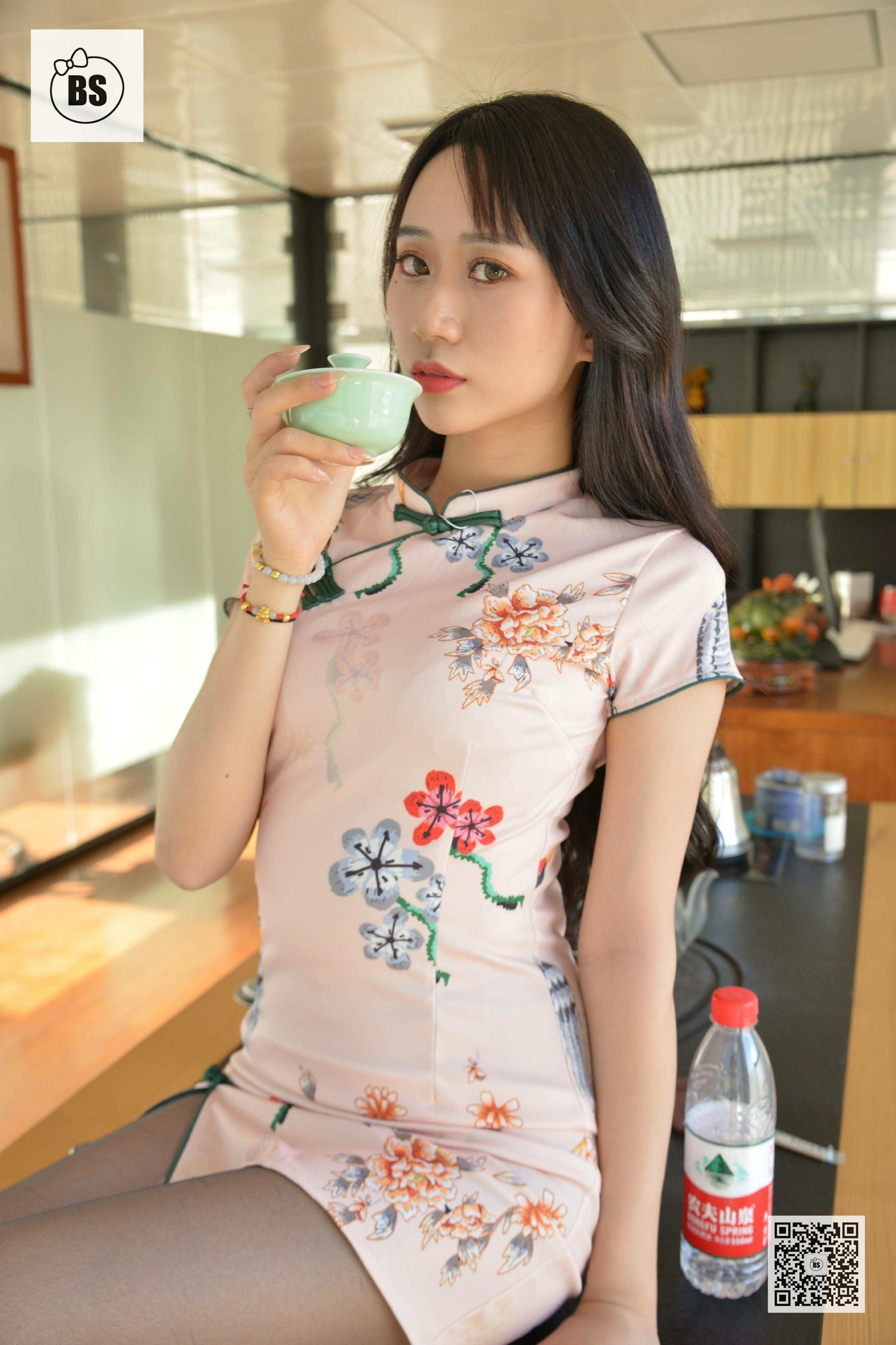 图片[20]-[我丝你想]MX014 美西 新来的女助理4[74P104M]-六色网