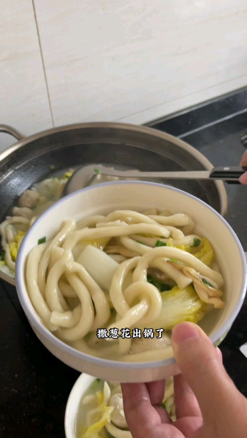 简简单单的生活,简简单单的肉圆面。