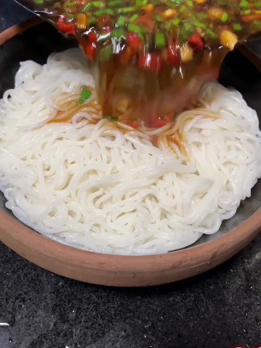 我们江西米粉做法多样又好吃 无论怎么做都好吃
