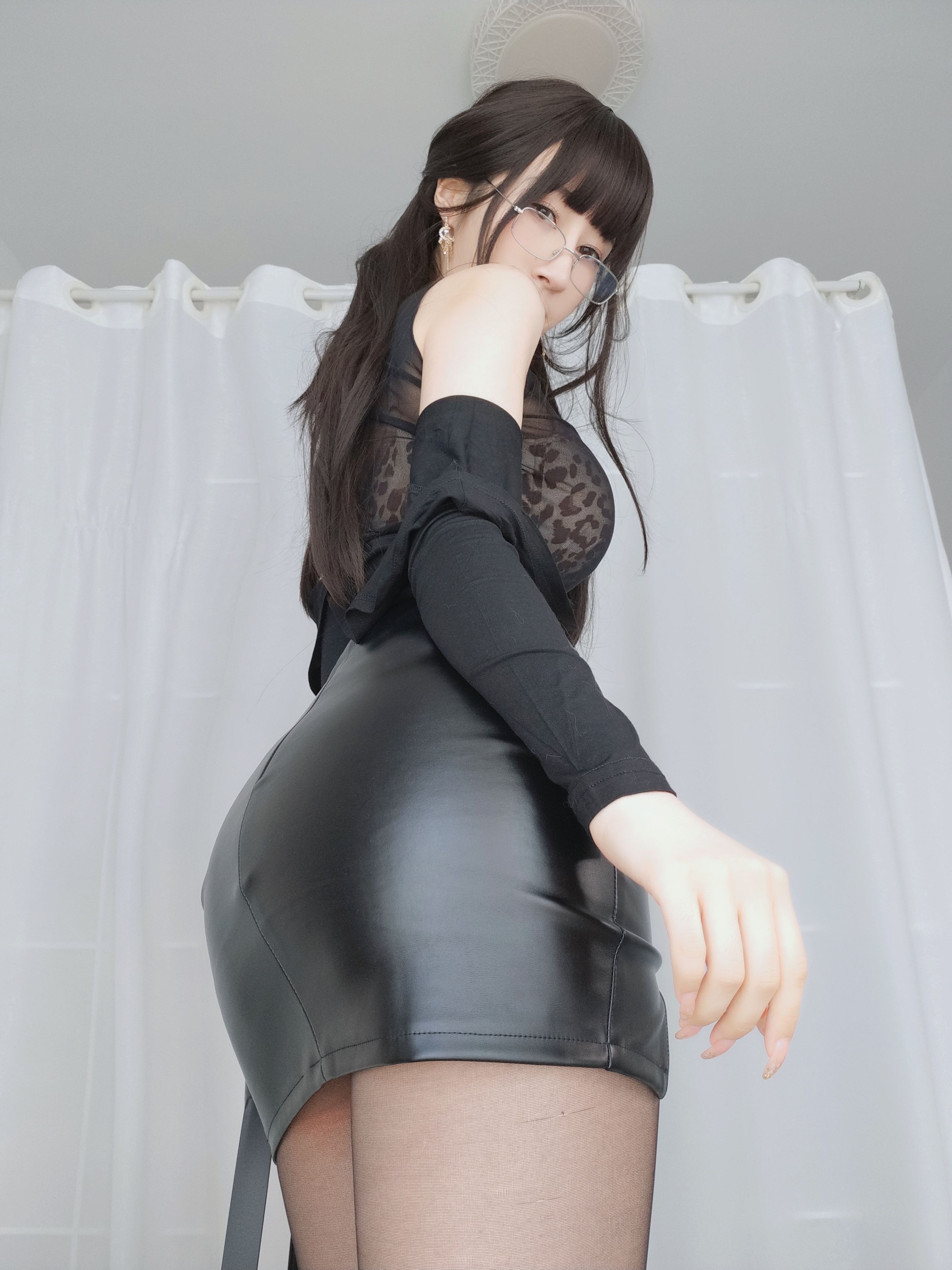 图片[6]-Coser小姐姐白银 NO.156 — 黒糸女上司 [46P+3V315M]-六色网
