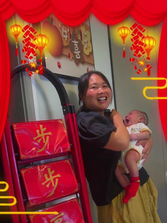 恭喜老哥乔迁新居,按咱们这边的习俗,必须给他暖锅底送惊喜!