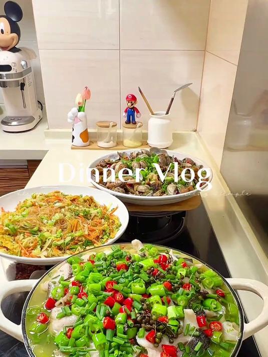 鲜椒鱼 -尖椒花甲鸡 -包菜炒粉丝