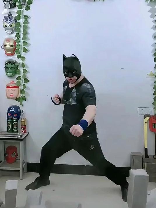 赛博人物志第73期，蝙蝠侠牛哥