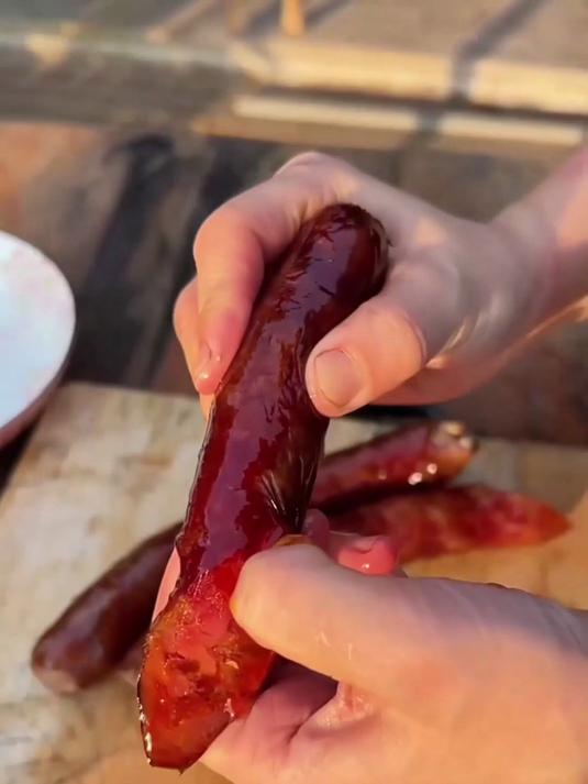 夹烧饼绝配!川味麻辣香肠油润爆汁,香辣口感超上头