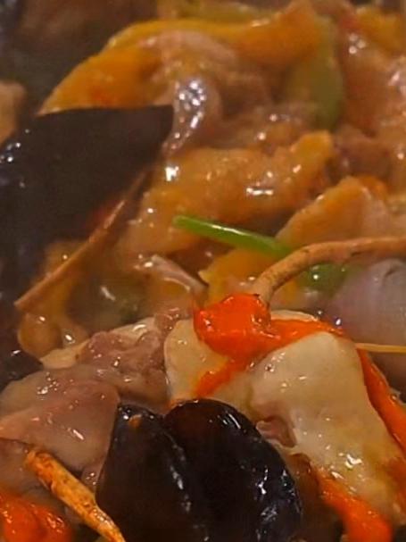 今天给大家分享一个桑拿鸡的做法