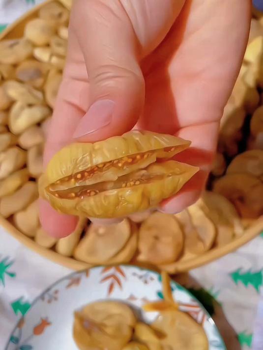 无花果干夹核桃:高纤维高蛋白,下午茶的健康新选择!