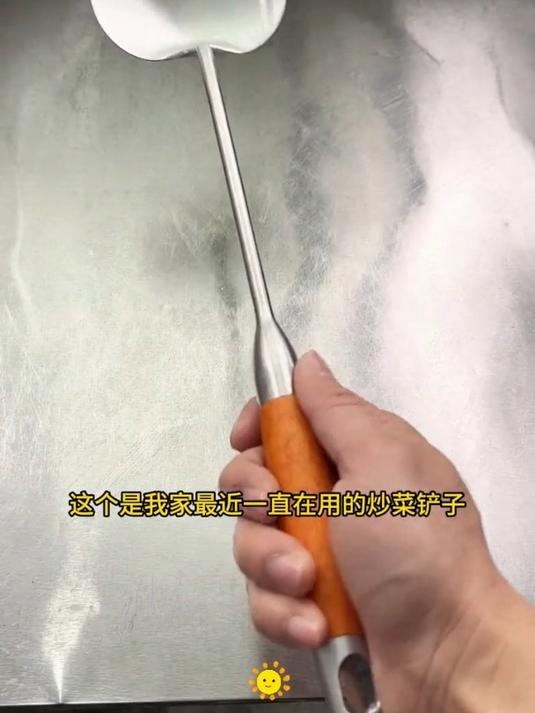 贵州鬼才发明“炒菜瓢”火了,炒菜盛汤两不误,隔热防烫真好用!