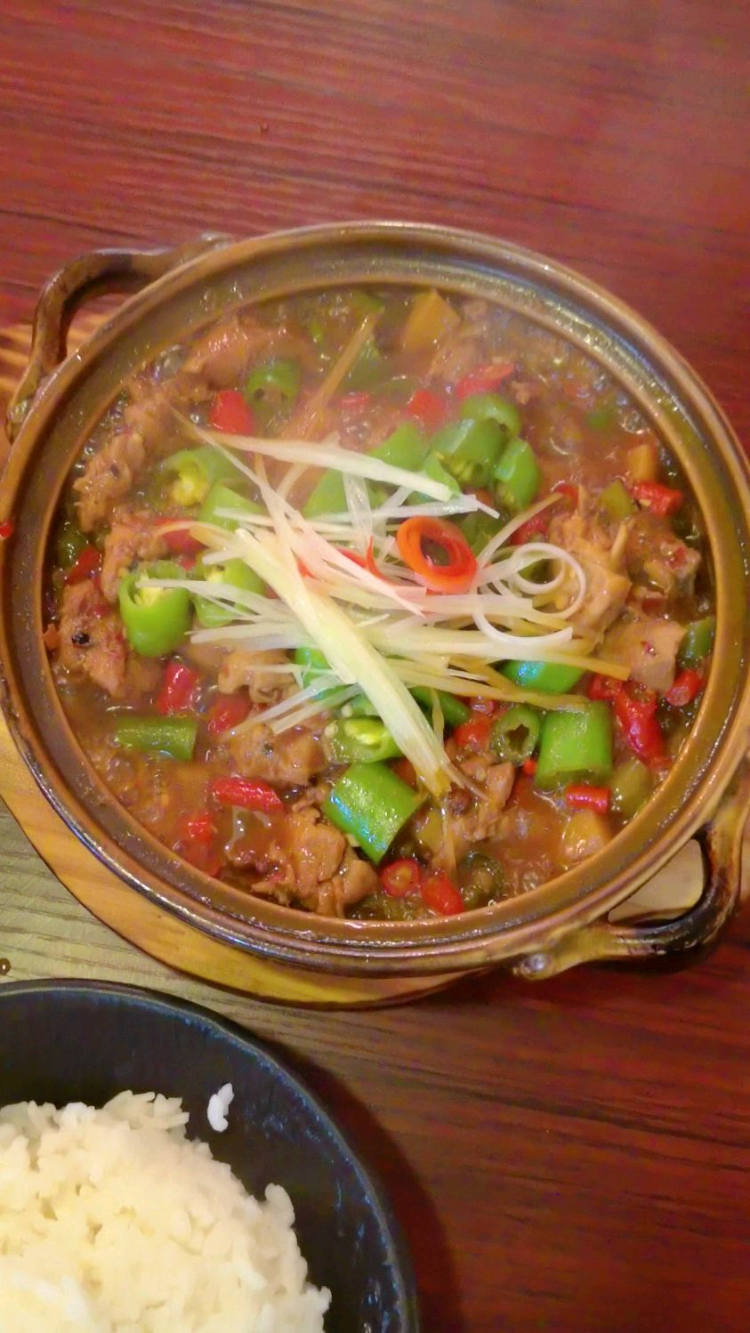 超好吃的重庆焖烧鸡诶!