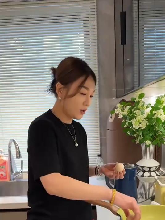 家用蒸蛋煮蛋器多功能设计，全自动预约早餐机，自动断电使用安心