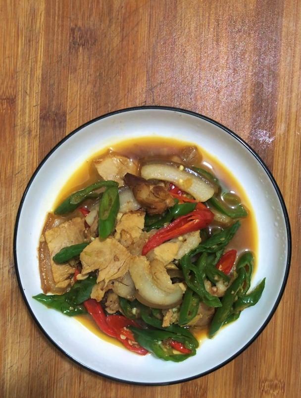 辣椒炒肉步骤超详细