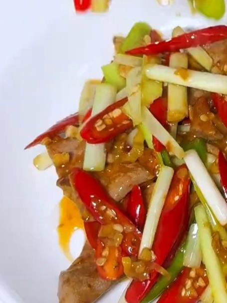 30秒教会你做爆炒猪肝,这样炒的猪肝又滑又嫩,想不好吃都难