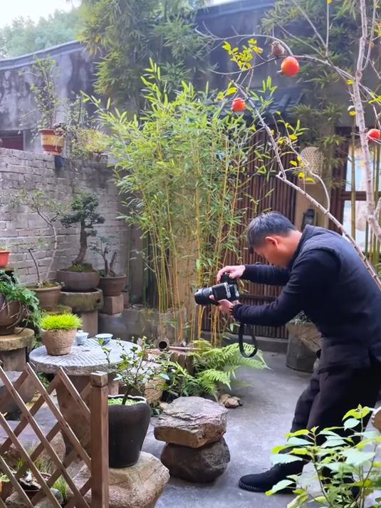 会拍照的人总是无法出现在照片里,会做饭的人总是最后一个才上桌