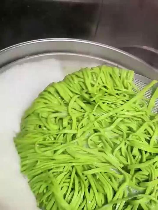 桑叶苦瓜芹菜面条0添加纯手工杂粮挂面代餐早餐速食煮食